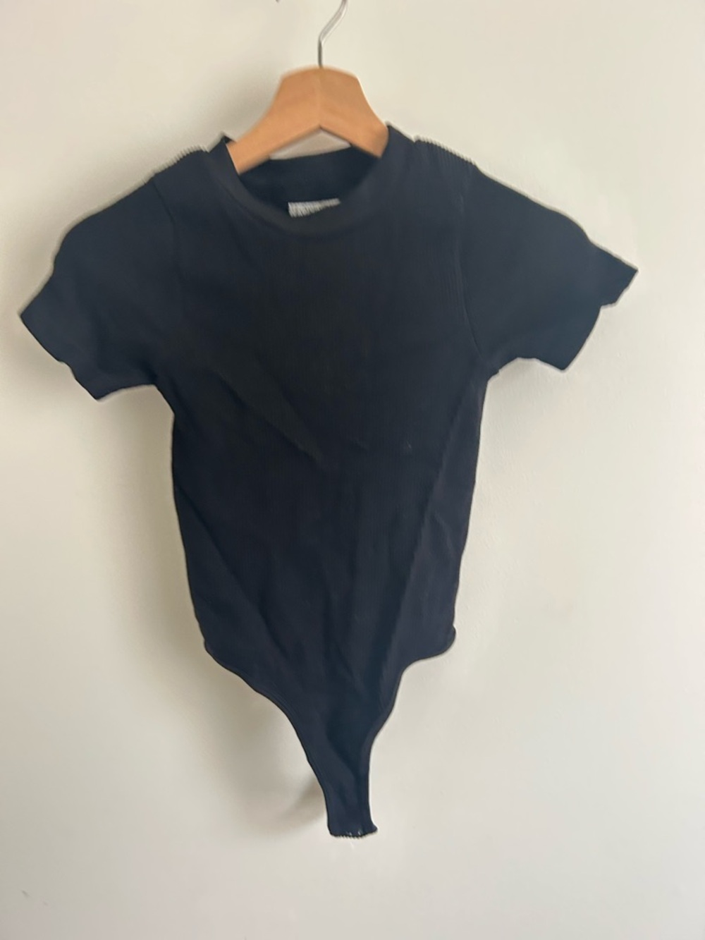 Forever 21 Black Ribbed Crew Neck Top
